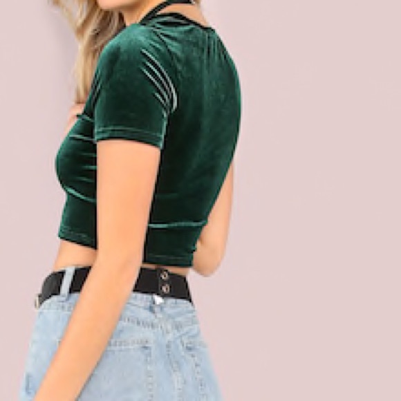 Green velvet crop top - Picture 3 of 4